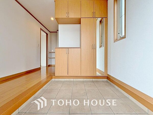 ダウンライトを使用しお洒落に演出。帰りたくなる家をテーマに設計。いつも「人」と「家」の間に・・・。