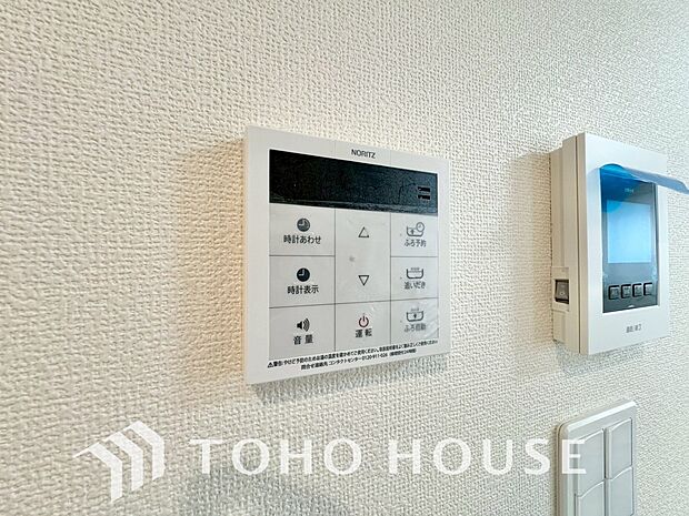 スイッチひとつで湯を浴槽に張ったり、保温や追い焚き機能を自動で行える便利なオートバスシステムを搭載。帰宅後すぐに温かいお風呂に浸かることができ、いつでも適温をキープできるため家族全員が快適です。
