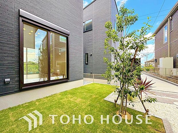 ここに住まう方々へ余すこと無く太陽の恵みを届けられるように計画・設計されております。