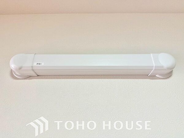 エアコン設置が難しい北部屋などに配管工事を先行して施工することでエアコン設置を可能にしてあります。