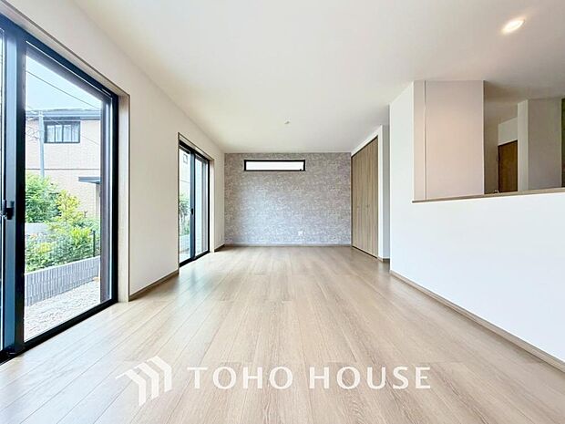 家は、ただ生活する場ではなく、笑顔の毎日、安らぎの日々のために、暮らしを愉しく、快適にする場所。