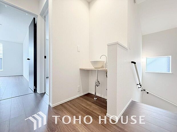 住まう方でカスタマイズしていただけるシンプルなデザインの内装。ご自身で素敵な空間を創り上げられます。