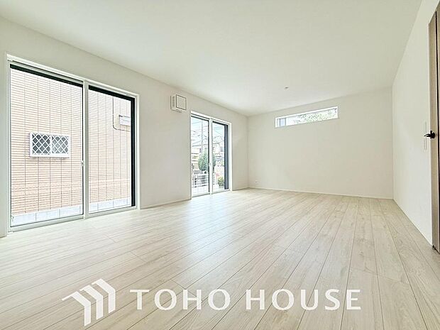 造りこんだ空間演出の妙が生み出す光と質のハーモニーはこの住宅のクオリティの良さを実感させてくれます。