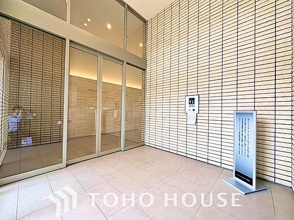 オートロックがあることで防犯効果が高まります。煩わしい訪問営業や勧誘等の削減にも期待できますね。