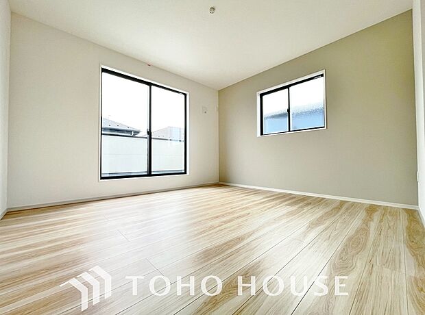 一日の疲れを癒やしてくれる主寝室。時を忘れて過ごす場所として過ごせるお部屋。