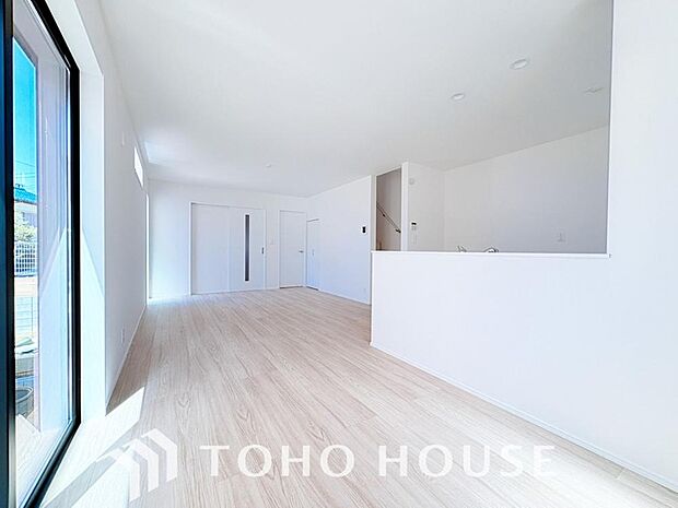 造りこんだ空間演出の妙が生み出す光と質のハーモニーはこの住宅のクオリティの良さを実感させてくれます。