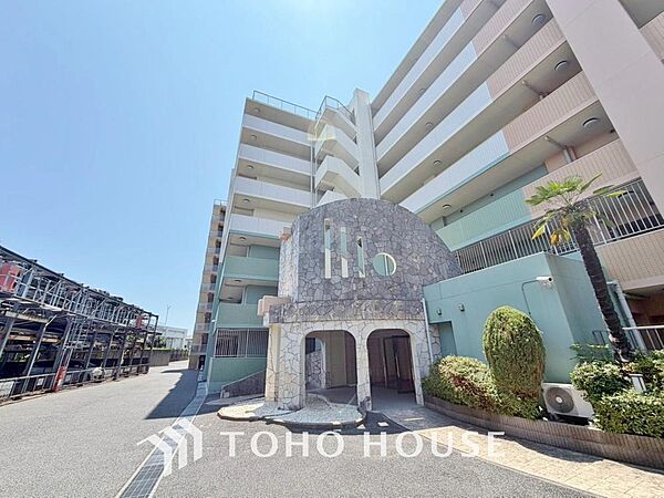 年を重ねても・・・、いつの時代になっても・・・、輝き続ける住まいをお届けします。数年後、あるいは数十年後に「この家で良かったね」と、家族の笑顔が自然とこぼれる、そんな愛着と誇りに満ちた場所を目指して。