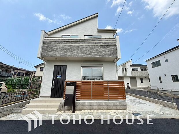 ただ住むだけでなく、心地よく暮らせる住まいをご提案します。お客様が安心してご購入いただけるよう、物件選びから手続きまで誠心誠意サポートいたします。未来の快適な暮らしを、私たちと一緒に見つけませんか。