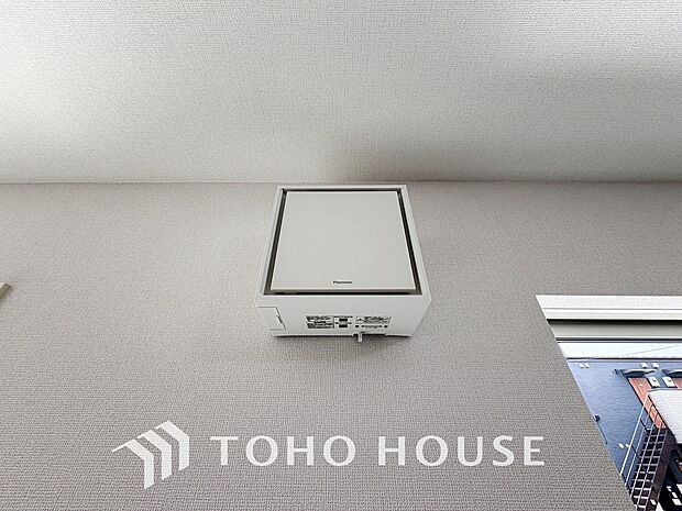 室内の空気の入れ替えを自動的に行う事を可能とした換気設備。シックハウス症候群対策でもあります。
