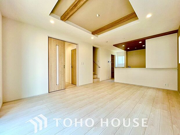 造りこんだ空間演出の妙が生み出す光と質のハーモニーはこの住宅のクオリティの良さを実感させてくれます。