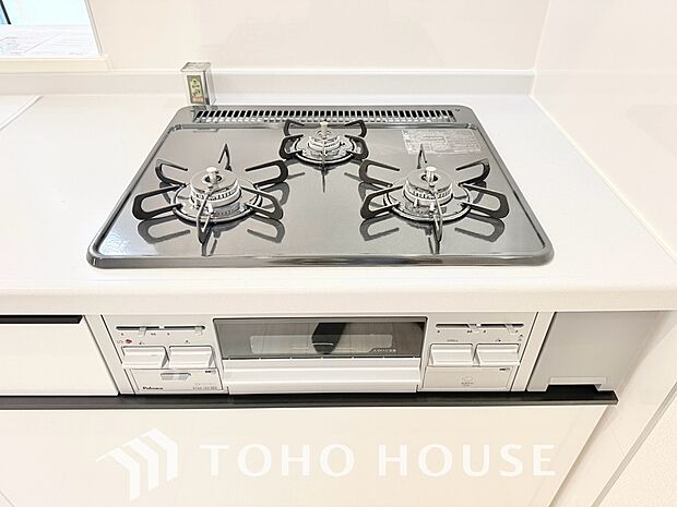 毎日料理をする、料理が好き、家族が多くて量を作る必要がある、等の方々にとっては必須の3口コンロ。