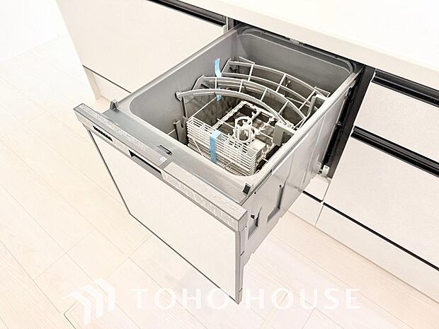 高温水や高圧水流を使う事で効率よく食器洗浄できます。殺菌効果も高いので哺乳瓶等を洗う際にも便利です。