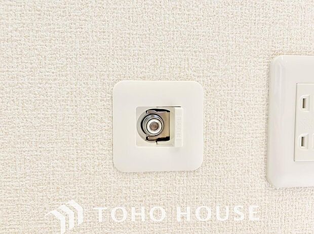 リビングにはガス栓も標準で設置されております。また鍋用のコンロなどにも繋げて使えますので、便利です。