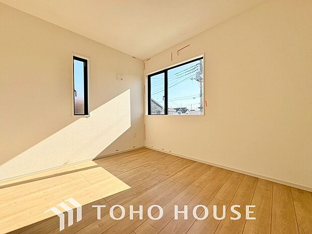 お子様の心と身体を見守る子供部屋として、小さな自立心を育むお部屋作りを見越してご覧下さい。