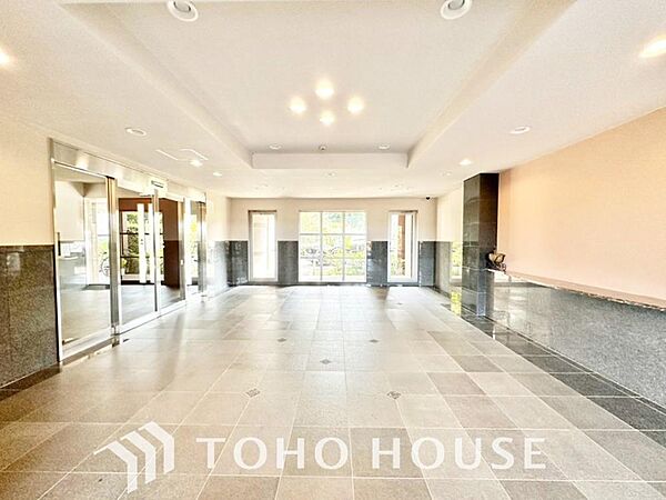 ここに住まわれる人にだけに許された専用のエントランス。ゆったりとした休息と癒しを提供してくれます。