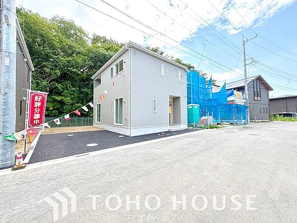 ここから始まる日常はご家族の大切な時間。だからこそ、ただ住むだけでなく、少しでも豊かで快適に、気持ち良く暮らしてほしい。そんな願いを込めて、皆様の住まい購入をどこよりも丁寧に全力でサポートいたします。