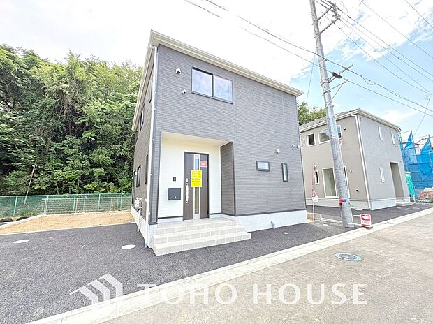 ここから始まる日常はご家族の大切な時間。だからこそ、ただ住むだけでなく、少しでも豊かで快適に、気持ち良く暮らしてほしい。そんな願いを込めて、皆様の住まい購入をどこよりも丁寧に全力でサポートいたします。