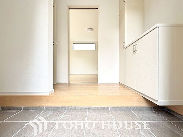 ただいま、おかえり。新居で交わす家族同士の何気ないやり取りがただ何となく嬉しいんです。そんな日々の小さな幸せを積み重ねながら、家族の絆がぐっと深まる、温もりあふれる理想の暮らしをこの地で始めませんか。