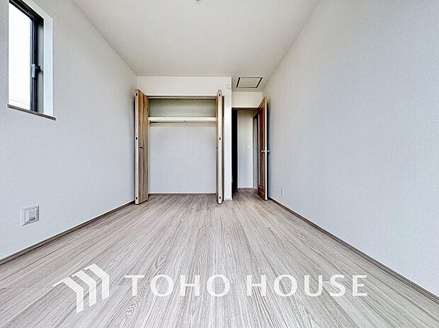 生活感を感じない空間では落ち着く事はできません。絶妙な雰囲気、配色、素材感を意識してコーディネート。