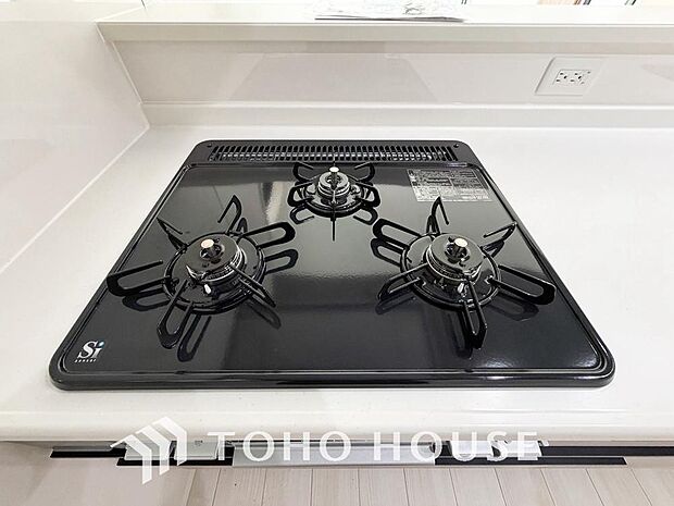 毎日料理をする、料理が好き、家族が多くて量を作る必要がある、等の方々にとっては必須の3口コンロ。