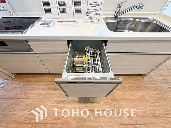 高温水や高圧水流を使う事で効率よく食器洗浄できます。殺菌効果も高いので哺乳瓶等を洗う際にも便利です。