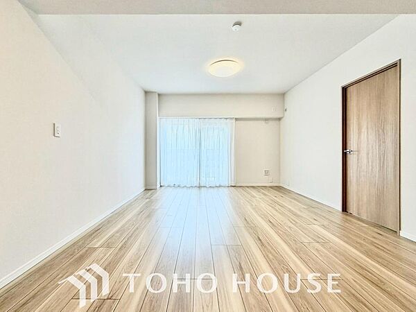 造りこんだ空間演出の妙が生み出す光と質のハーモニーはこの住宅のクオリティの良さを実感させてくれます。
