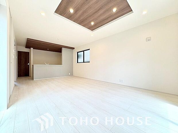 造りこんだ空間演出の妙が生み出す光と質のハーモニーはこの住宅のクオリティの良さを実感させてくれます。