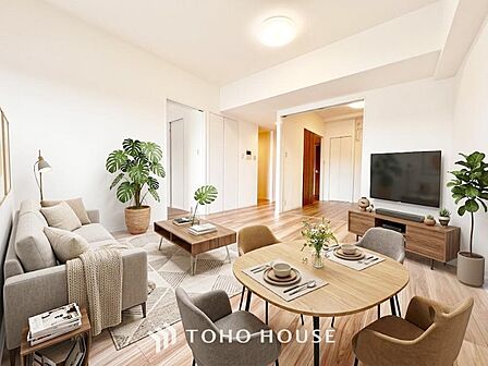 造りこんだ空間演出の妙が生み出す光と質のハーモニーは、この住宅のクオリティの良さを深く実感させてくれます。洗練された意匠が織りなす、贅沢で心地よい日々の暮らしをご体感ください。※家具・家電はCGです。