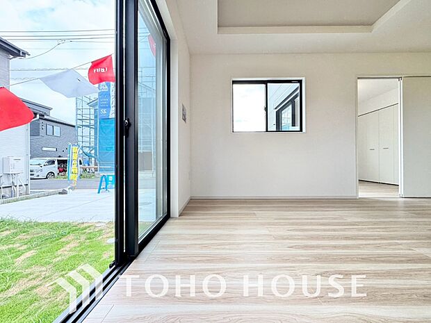 造りこんだ空間演出の妙が生み出す光と質のハーモニーはこの住宅のクオリティの良さを実感させてくれます。