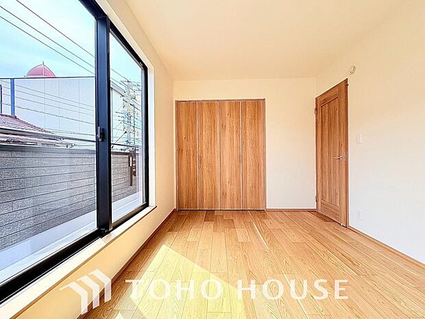 住宅を購入する際に必要なのは物件や家具の費用だけではありません。単純に「年収の何倍であれば安心」という計算では、もしもの時に不安が…。物価等も考慮し、お客様一人ひとりに合った資金プランをご提案します
