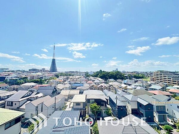 その豊かな眺望にふさわしい空間には、通風・採光にも優れ、心地よい光と風があふれています。