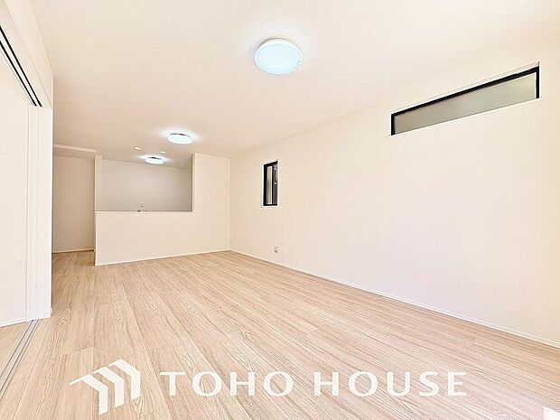 造りこんだ空間演出の妙が生み出す光と質のハーモニーはこの住宅のクオリティの良さを実感させてくれます。