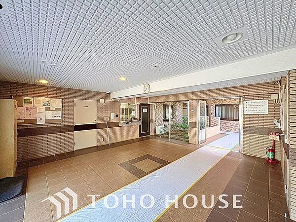 ここに住まわれる人にだけに許された専用のエントランス。ゆったりとした休息と癒しを提供してくれます。