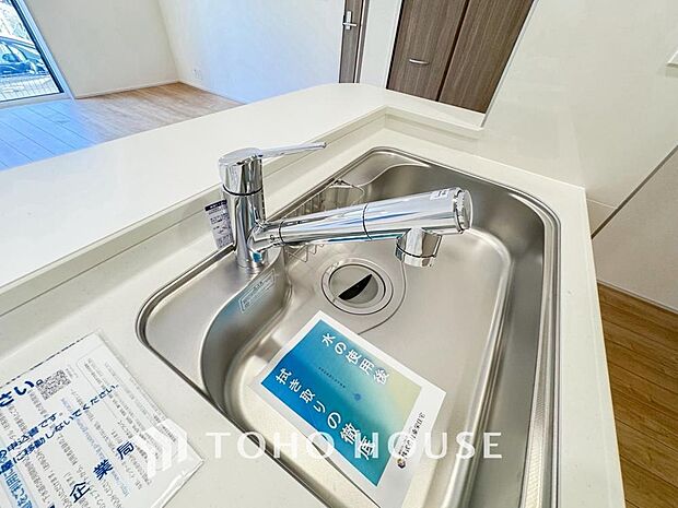 クリアな水が毎日使え、見た目にもスマートな浄水器一体型。お米を炊いたりする際には浄水機能をつかうこともできて、人気の商品です。