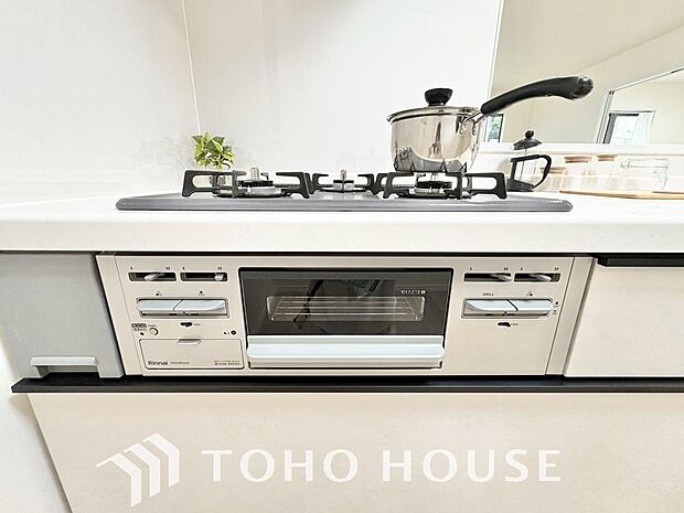 毎日料理をする、料理が好き、家族が多くて量を作る必要がある、等の方々にとっては必須の3口コンロ。