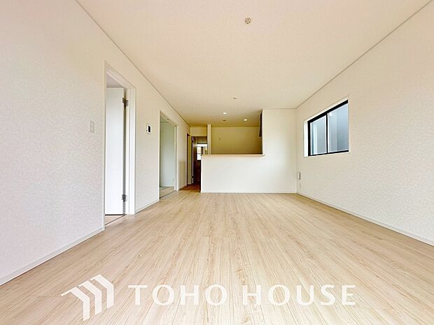 造りこんだ空間演出の妙が生み出す光と質のハーモニーはこの住宅のクオリティの良さを実感させてくれます。