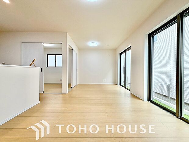 造りこんだ空間演出の妙が生み出す光と質のハーモニーはこの住宅のクオリティの良さを実感させてくれます。