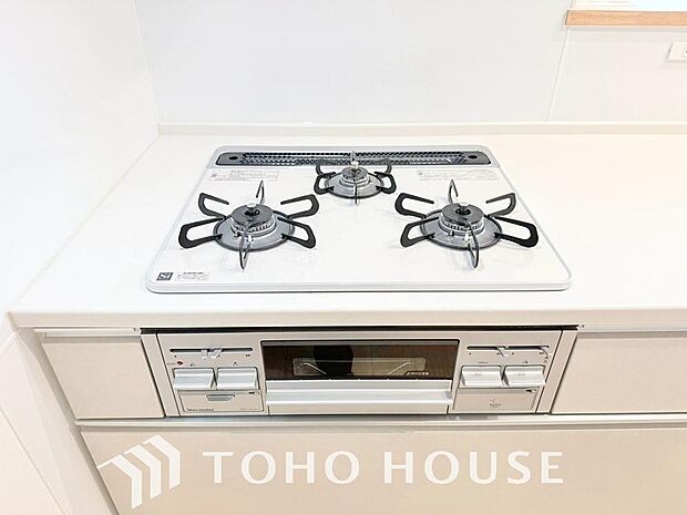 毎日料理をする、料理が好き、家族が多くて量を作る必要がある、等の方々にとっては必須の3口コンロ。