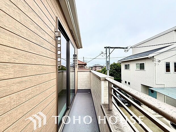 太陽に愛された邸は、陽当り、通風に優れた魅力的で快適さを追求した邸宅です。