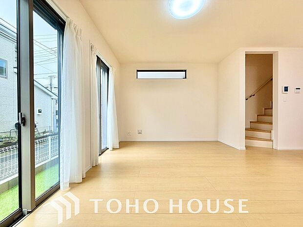 造りこんだ空間演出の妙が生み出す光と質のハーモニーはこの住宅のクオリティの良さを実感させてくれます。