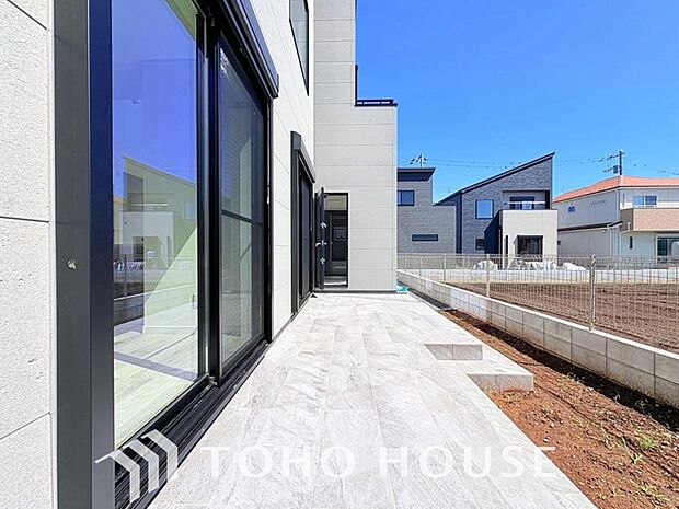 ここに住まう方々へ余すこと無く太陽の恵みを届けられるように計画・設計されております。