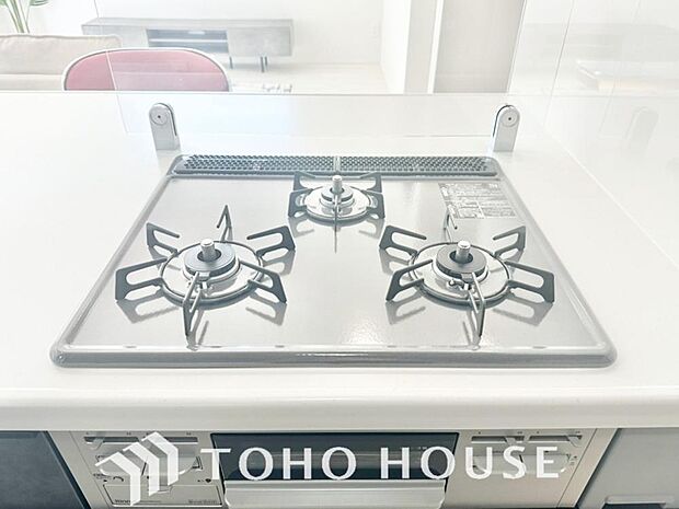 毎日料理をする、料理が好き、家族が多くて量を作る必要がある、等の方々にとっては必須の3口コンロ。
