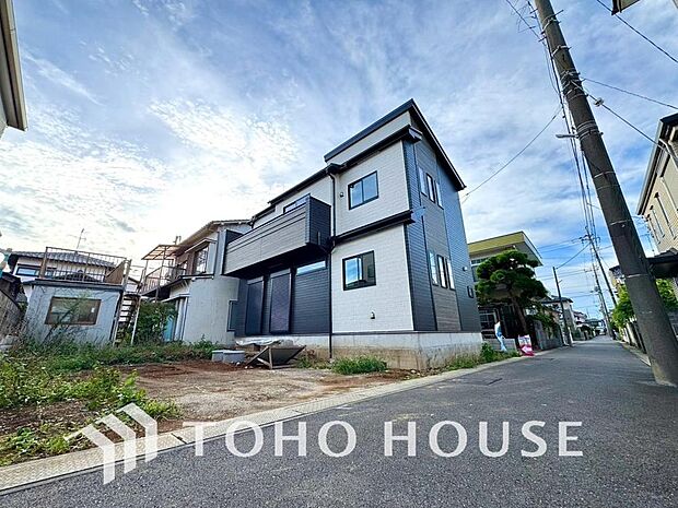 ここから始まる日常はご家族の大切な時間。だからこそ、ただ住むだけでなく、少しでも豊かで快適に、気持ち良く暮らしてほしい。そんな願いを込めて、皆様の住まい購入をどこよりも丁寧に全力でサポートいたします。