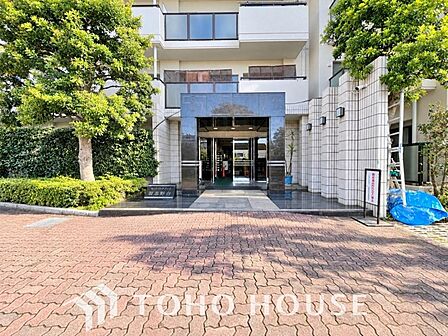 春夏秋冬・・・四季折々の変化を楽しめる心地よい場所。時間の経過と共に味わいが出る素敵な空間へ・・・。家はただ生活する場ではなく、暮らしを愉しく、快適にする場所。笑顔の毎日、安らぎの日々のために・・・。