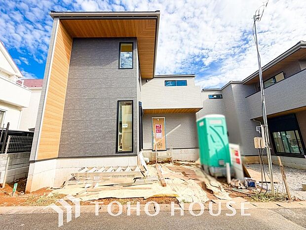 毎日の何気ない「いってきます」「ただいま」に幸せを感じられる、そんな住まいのもっと先へ。気持ちよく住んでほしい、気持ちを込めて・・。お住まい購入に向けての質問、疑問。些細な事でも何でも質問して下さい。