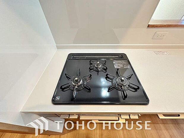 毎日料理をする、料理が好き、家族が多くて量を作る必要がある、等の方々にとっては必須の3口コンロ。