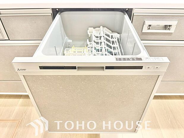 高温水や高圧水流を使う事で効率よく食器洗浄できます。殺菌効果も高いので哺乳瓶等を洗う際にも便利です。