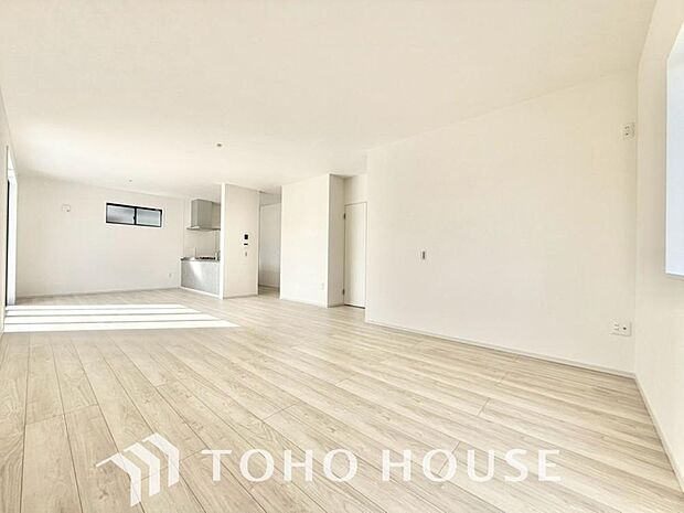 造りこんだ空間演出の妙が生み出す光と質のハーモニーはこの住宅のクオリティの良さを実感させてくれます。