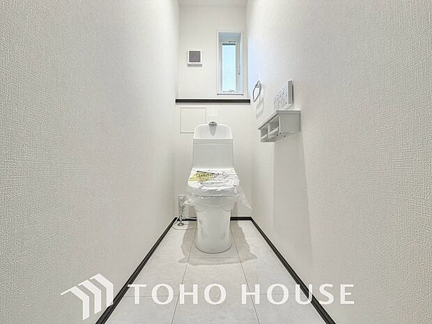 清潔な空間であって頂けますように、目に留まるだけではなく、汚れをふき取り易いフロアと壁紙をチョイス。