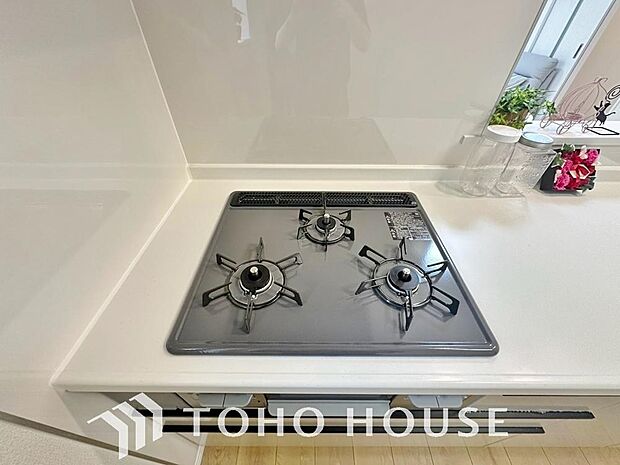 毎日料理をする、料理が好き、家族が多くて量を作る必要がある、等の方々にとっては必須の3口コンロ。